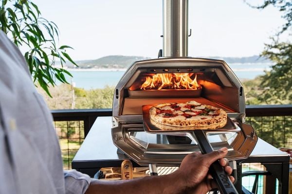 Ooni Karu 16 Multi-Fuel Pizza Oven