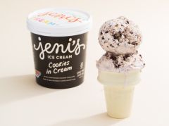 Jeni's Cookies in Cream Ice Cream