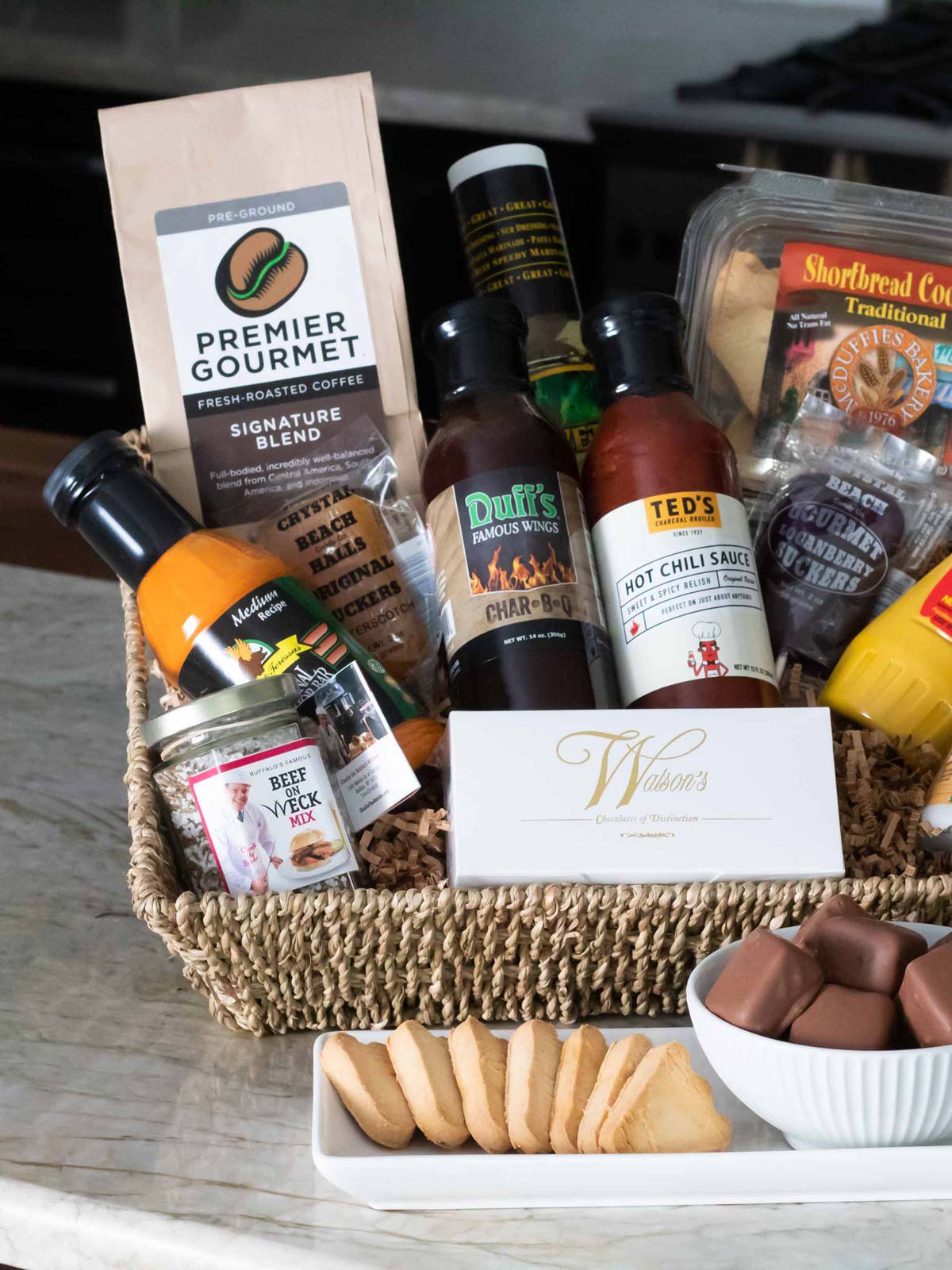 Gourmet gift basket